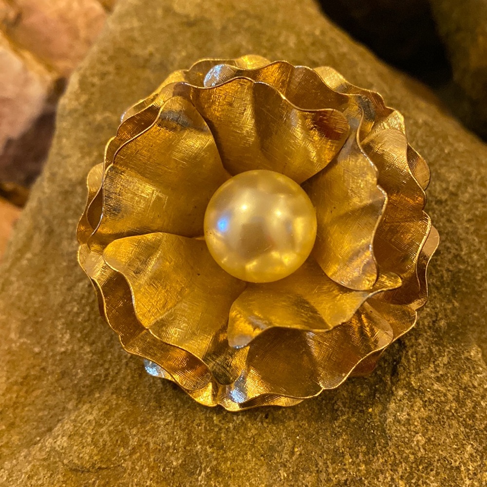 🌸💖Women’s flower brooch